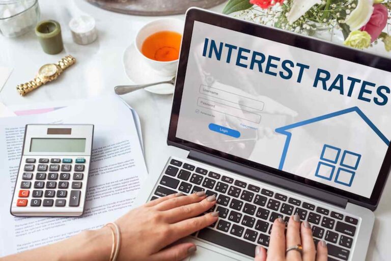 Interest Rates Comparison: Mortgages vs. Personal Loans in the US and Canada (2025)