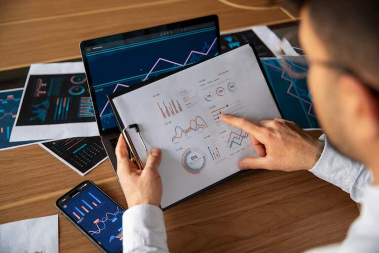 Cross-Border Investment Strategies: How Americans and Canadians Can Optimize Portfolios in Both Countries
