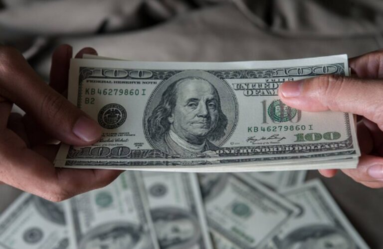 The Future of Physical Money: Transitioning Toward a Cashless Society in the U.S. and Canada
