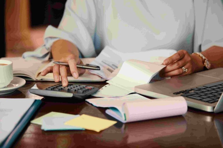 Personal debt management: Comparing strategies and cultural attitudes in the US and Canada
